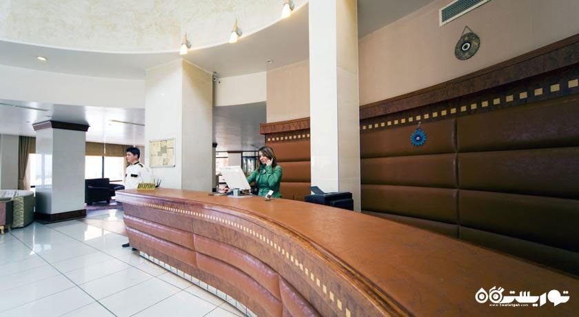 نمای میز پذیرش